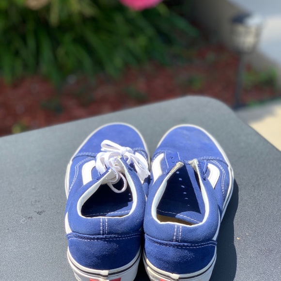 Vans - Picture 2 of 3